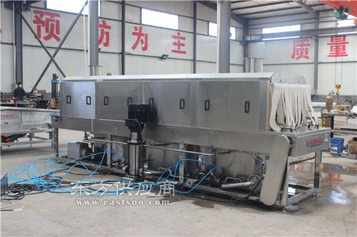 高效節(jié)能，潔凈無憂——諸城鼎康機(jī)械食品周轉(zhuǎn)筐清洗機(jī)